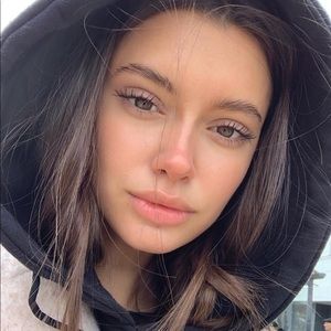 Meet your Posher, Isabella